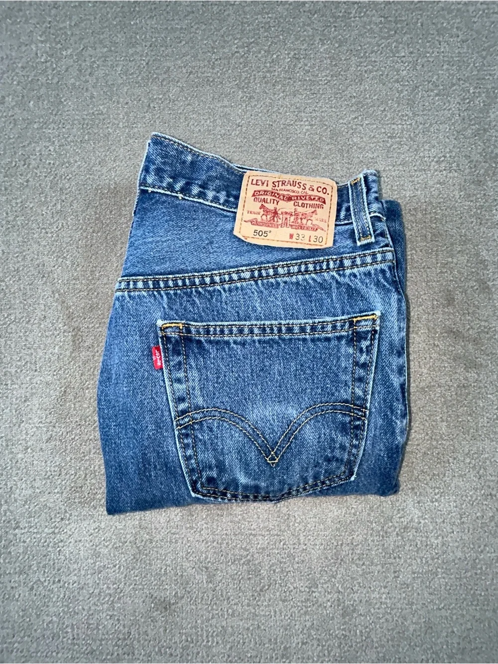 Vintage Y2K Levi’s 505 Regular Fit Zip Fly Jeans